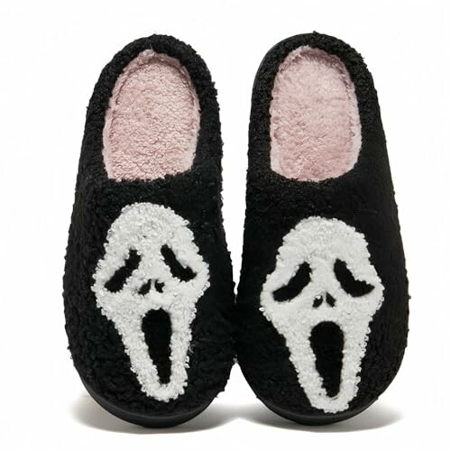 Black slippers with scream mask design